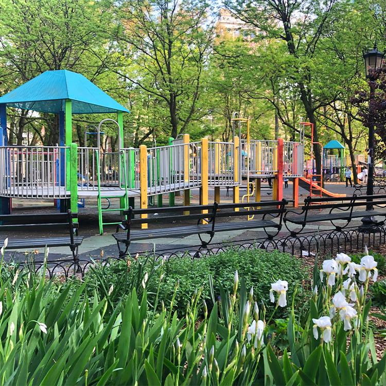 <h3 style="text-align: center;">Seward Park Playground</h3>

<p style="text-align: center;">Put all that candy energy to use at the Seward Park playground and splashpad. </p>

<p style="text-align: center;"><a class="overlay-link" href="/neighborhood-map#category_id=4&location_id=9">See on Map</a></p>
